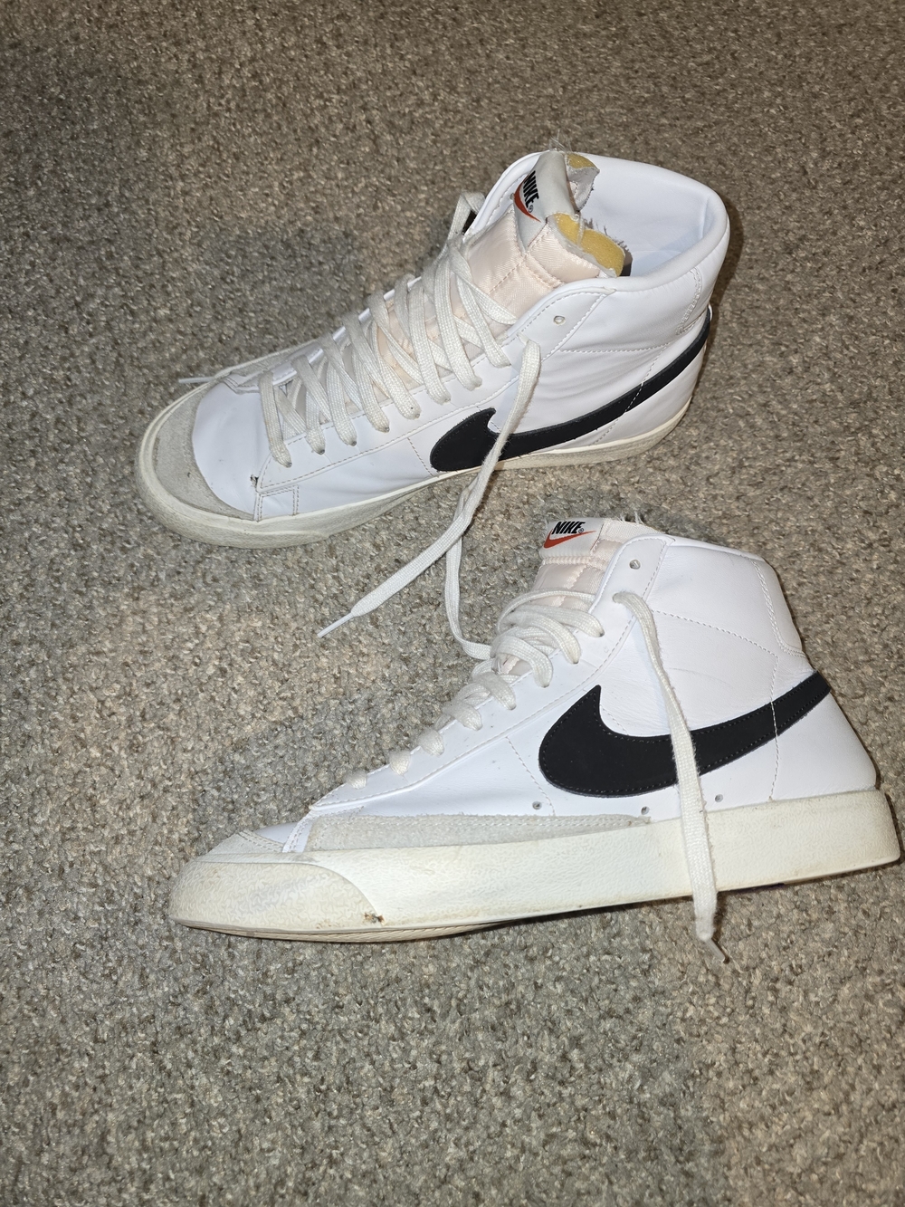 Nike Blazer Mid '77 Vintage Men's White & Black Sneakers Size 10